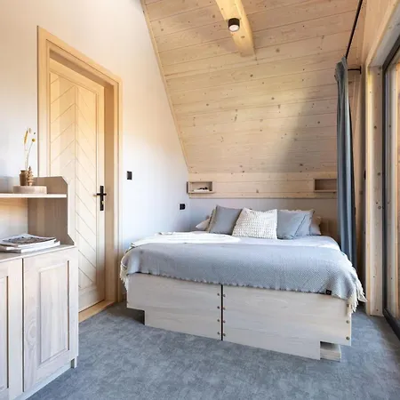 Viata زاكوباني